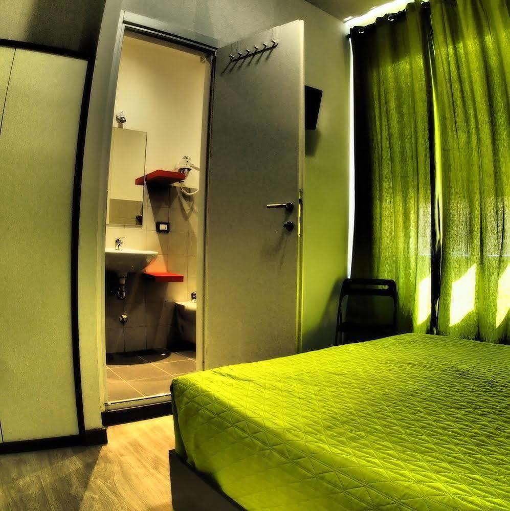 Enzo Luxury Rooms Roma Exterior foto